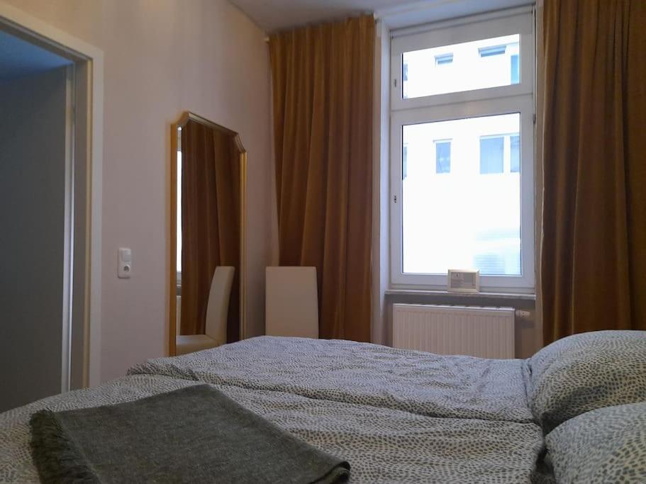Zwei-Zimmer Wohnung In Wiesbadens Westend Exterior photo